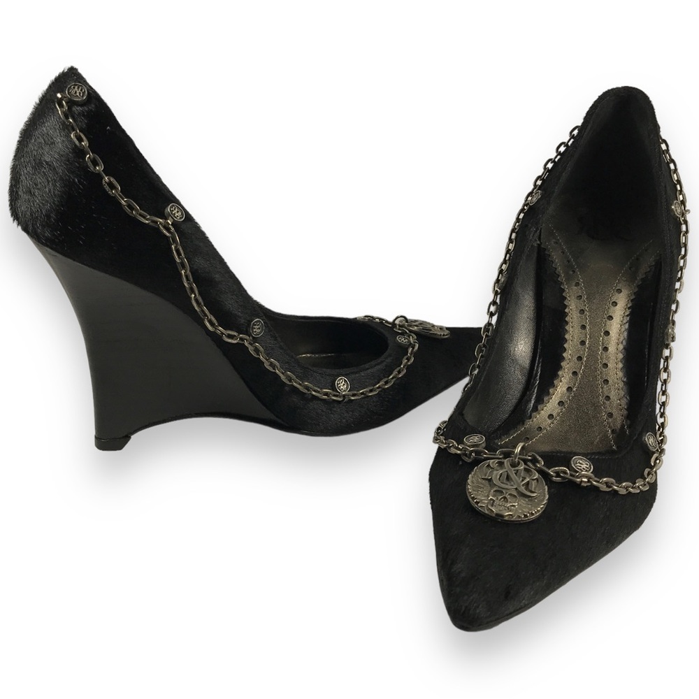 Rock & Republic Pointed Toe Fur Wrap Around Chained Logo Wedge Black Size EU 36
